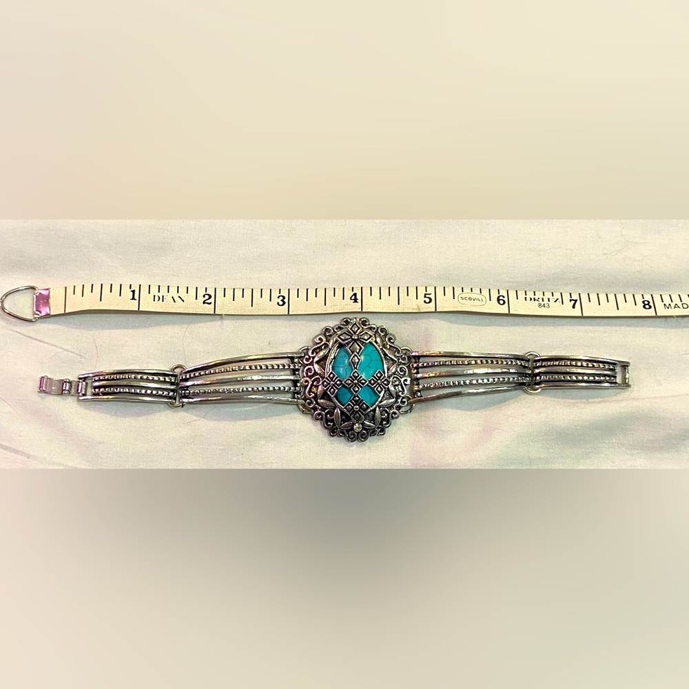 Vintage Costume Jewellery Bracelet With Turquoise Stone 8 Inches Long